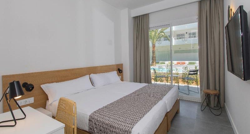 HM Martinique Apartments in Magaluf, Majorca | Holidays from £190pp
