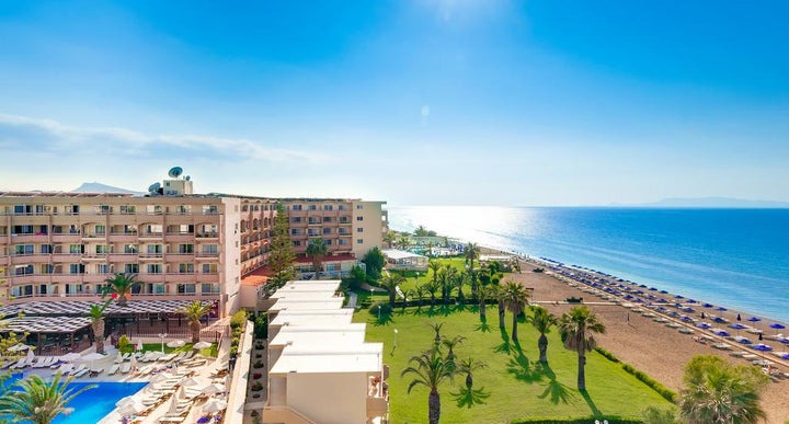 Sun Beach Resort In Ialyssos Rhodes Holidays From 303pp Sun Beach Resort In Ialyssos Rhodes Greek Islands