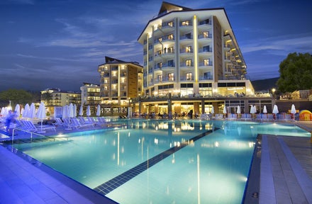 Ramada Resort Kusadasi And Golf