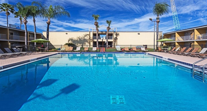 Celebration Suites in Kissimmee, USA | Holidays from £496pp | loveholidays