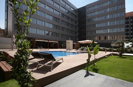 Villa Olimpic@ Suites Hotel and Spa