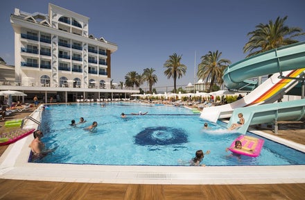 Hotel Palm World Side Resort and Spa