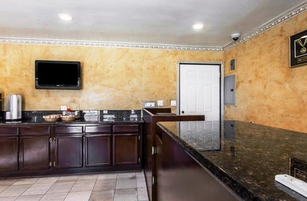 Rodeway Inn & Suites Pacific Coast Highway