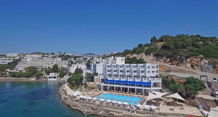 Mavi Hotel In Bodrum Turkey Holidays From 309pp Loveholidays Mavi Hotel In Bodrum Aegean Coast Turkey