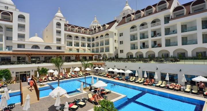 Hotel Side Crown Serenity Hotel Side Crown Serenity