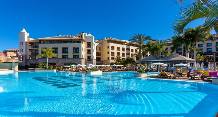 ¡Órale! 12+  Hechos ocultos sobre   Costa Adeje Gran Hotel Tenerife! Aug 02, 2021 · discover the iberostar grand hotel salomé, a luxury hotel in tenerife sur, located right on the beach in costa adeje and for adults only.