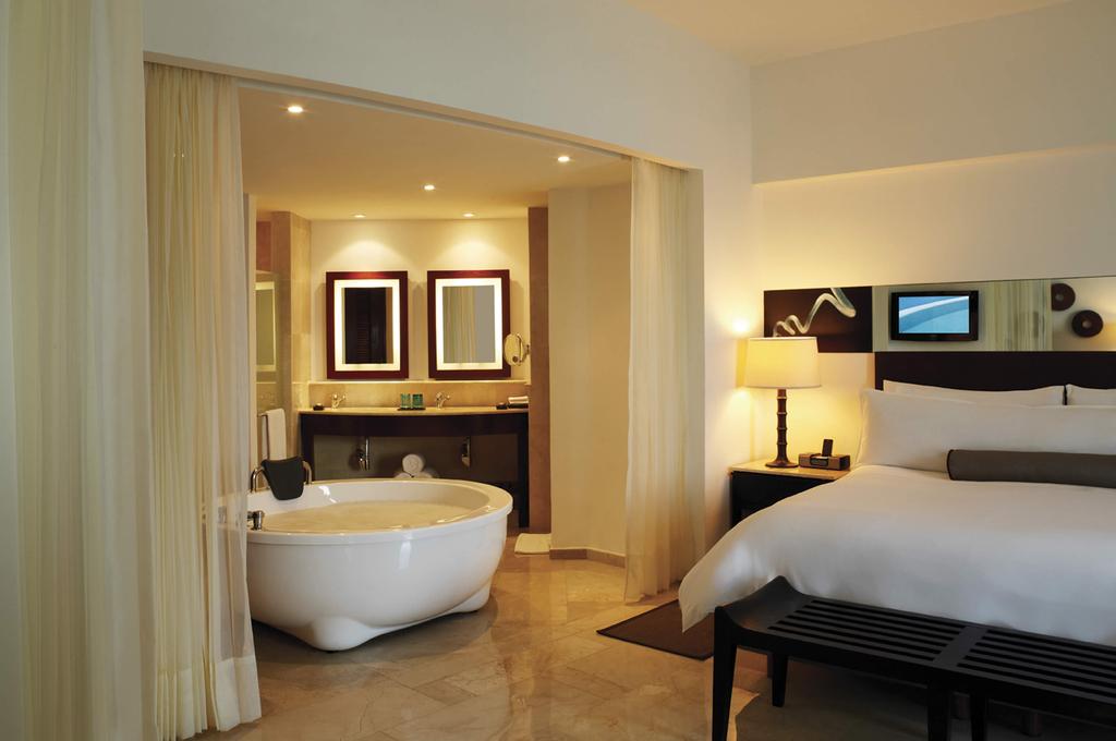 live aqua beach resort cancún in cancun mexico loveholidays