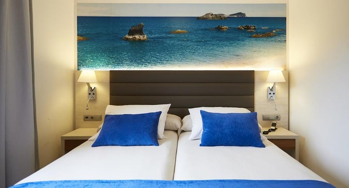 Available Room For Hotel Ereso Es Cana Available Room For Hotel Ereso Es Cana